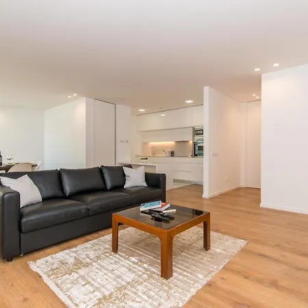 아파트 Luxo A Beira-mar Na Ria Formosa 오양